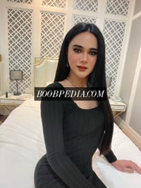 Esther – photo 16