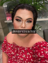 Chubby Shemale – photo 10