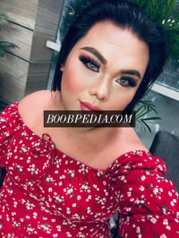 Chubby Shemale – photo 12