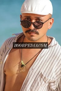 Simon – photo 2