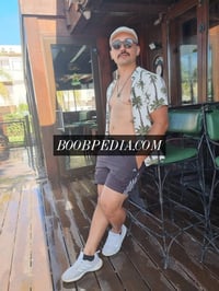 Simon – photo 4