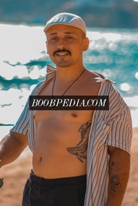 Simon – photo 5