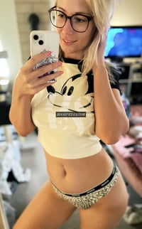 Sharon – photo 2