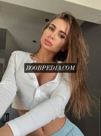 Riana – photo 3
