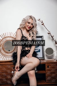 Christina – photo 12