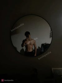 Ethan yoro – photo 4