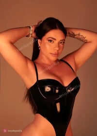Sarah – photo 3