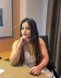 Priya – photo 4