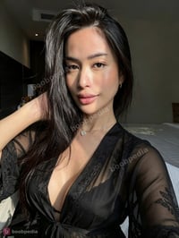 Megan – photo 2