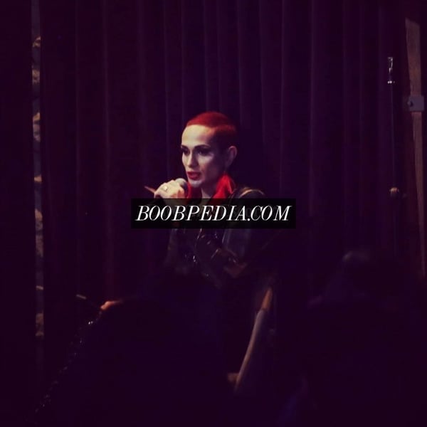Dominatrix Nora Mistress