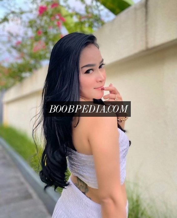 Tania Kharisma