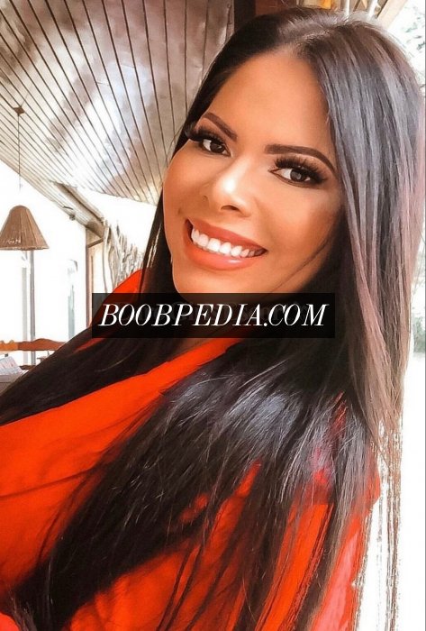 Flavia Lavine