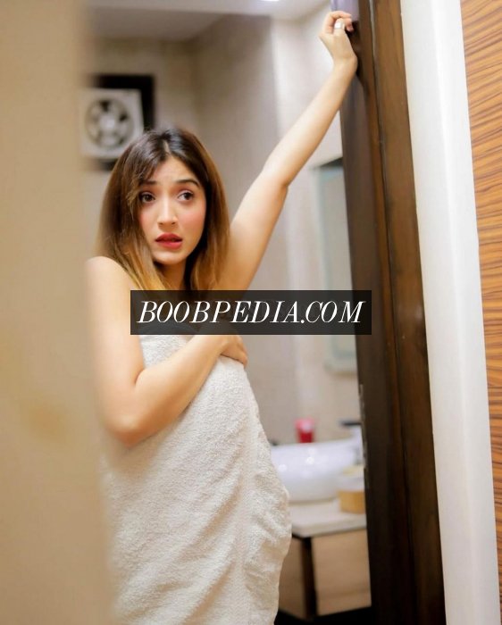 Tina Khan