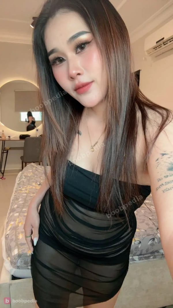 Muscut new girl