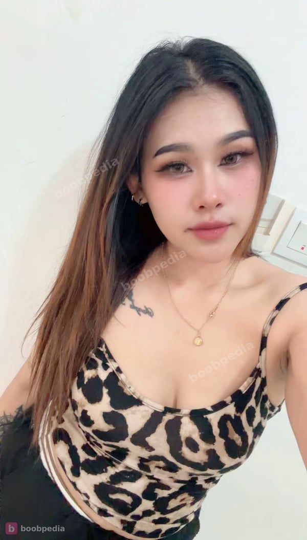 Muscut new girl