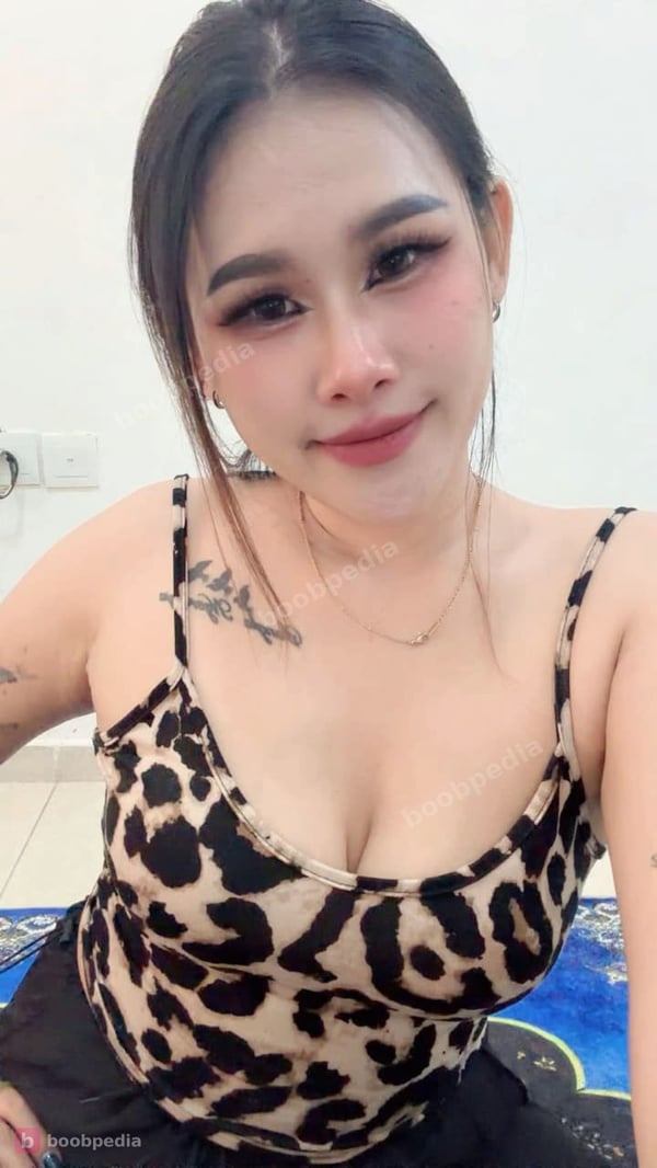 Muscut new girl
