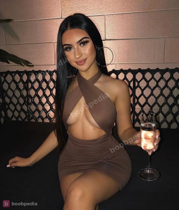Karina لبنانيه