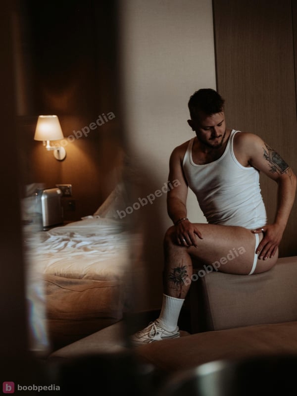 boyfriend guy