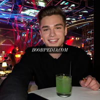 Christian – photo 2