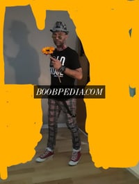 James – photo 3
