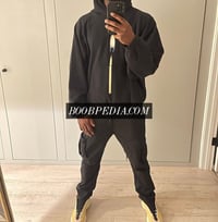 Issa – photo 4
