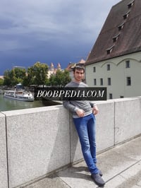 Enri – photo 2