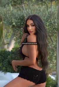 Melania – photo 1
