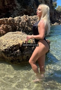 Amber – photo 1