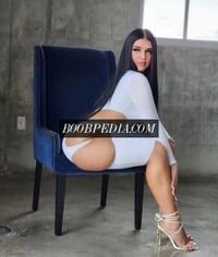 Aisha – photo 9
