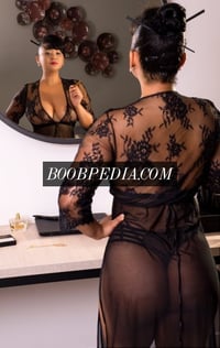 Mia Yakira – photo 5