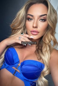 Karis – photo 1