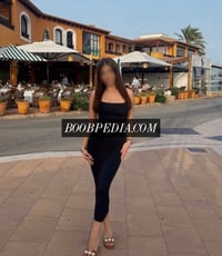 Yvonne – photo 2