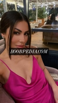 Julie – photo 2