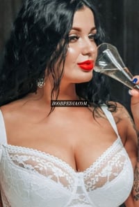 Arina – photo 1