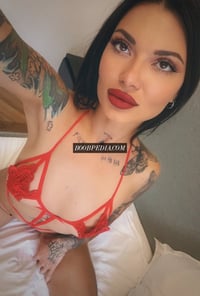 Emily – photo 1