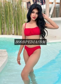 Melanie – photo 2