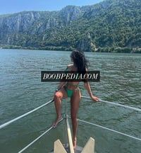 Selena – photo 3