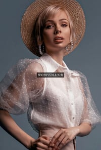 Holly – photo 1