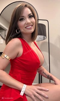 Nikole Mitchell – photo 2