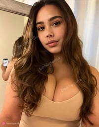 Mia – photo 2