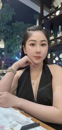 Lily – photo 1