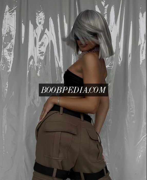 Ladyboy Mia