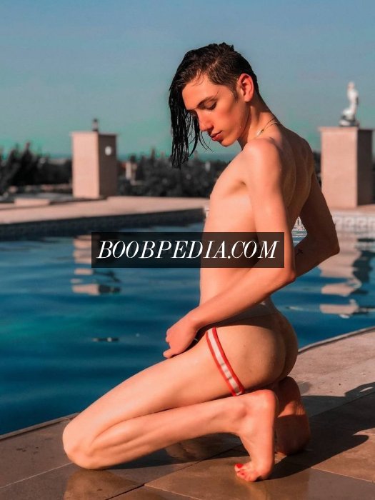 Ladyboy Luis