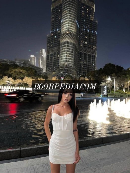 Ladyboy Leya