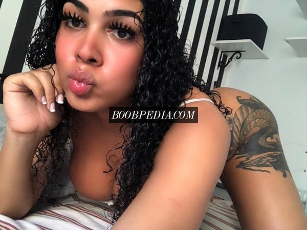 Gabriela Reis Ts