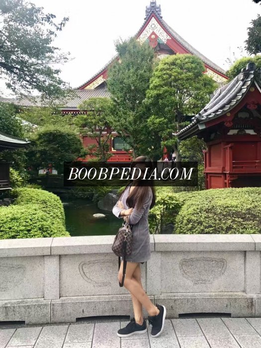 Ladyboy Sara