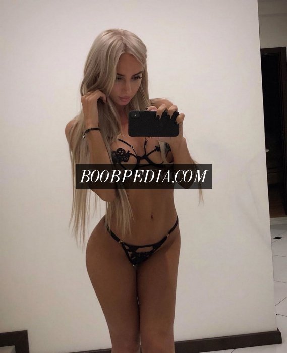 Lara FOX