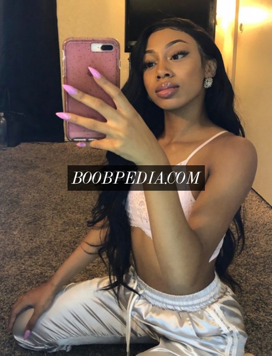 Busty Escort Sonia