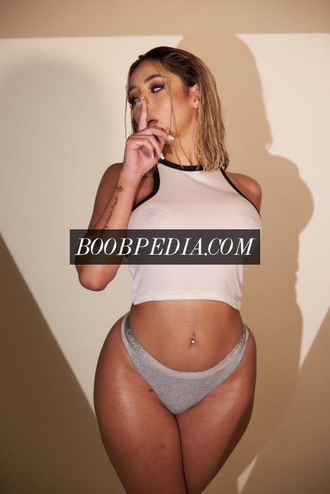Mia