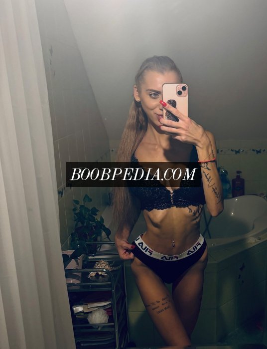 Mia